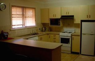 Townhouse Four - Accommodation QLD 2