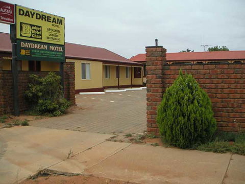 Daydream Motel - Accommodation QLD 2