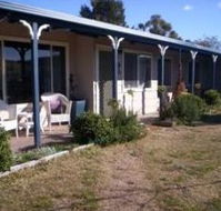Snowy Vineyard Cottage - Accommodation QLD