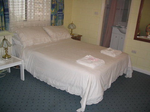 Enzian Lodge - Accommodation QLD 2
