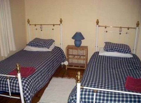 Honeysuckle Cottage Jingellic - Accommodation QLD 2