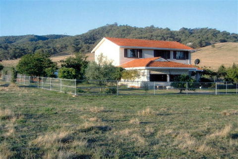 Cossettini High Country Retreat - Accommodation QLD 0