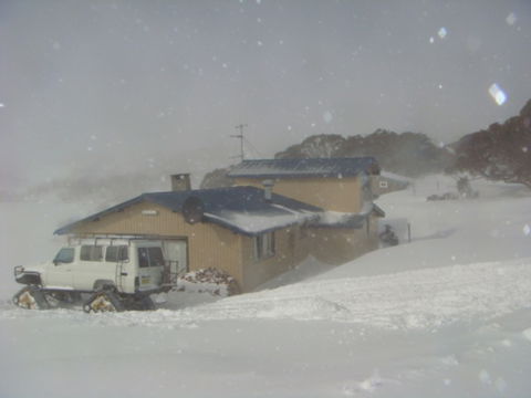Ben Bullen Ski Lodge - Accommodation QLD 1