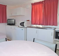 Aukaka Caravan Park - Accommodation QLD