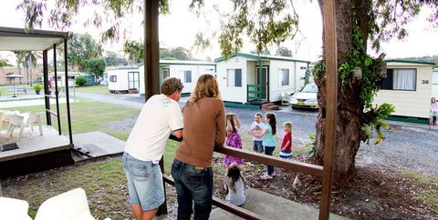 Aukaka Caravan Park - Accommodation QLD 5
