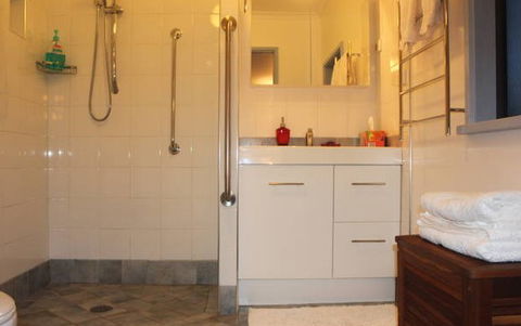 Clyde Cottage - Accommodation QLD 3
