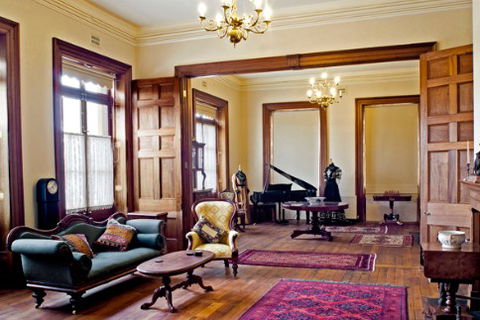 Mandelson's Of Goulburn - Accommodation QLD 2