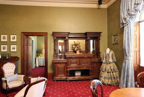 Mandelson's Of Goulburn - Accommodation QLD 3