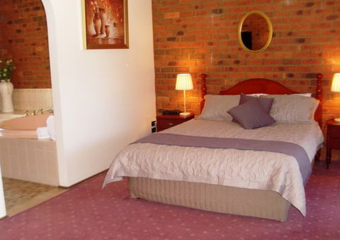 Federation Motor Inn - Accommodation QLD 3