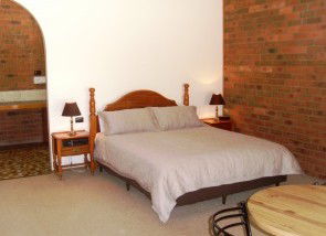 Federation Motor Inn - Accommodation QLD 4