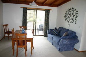 Murray Bank Holiday Units And Yabby Farm - Accommodation QLD 3