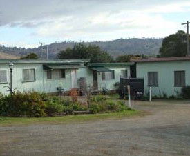 Auto Cabins And Motel - Accommodation QLD 1
