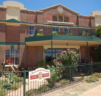 The Rio Holiday Apartments and Theatre - Accommodation QLD