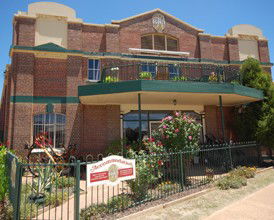 The Rio Holiday Apartments And Theatre - Accommodation QLD 0