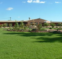 Newell Motor Inn - Accommodation QLD
