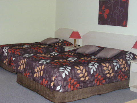 Tuckerbox Motor Inn - Accommodation QLD 8