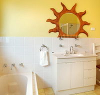 Burra by the Beach - Accommodation QLD