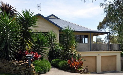 Burra By The Beach - Accommodation QLD 5