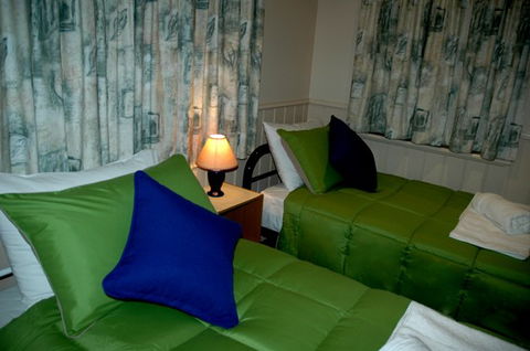 Carrs Hunter Valley Macadamia Farm Guest House - Accommodation QLD 2