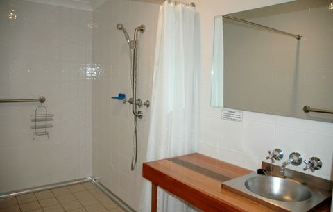 Carrs Hunter Valley Macadamia Farm Guest House - Accommodation QLD 3