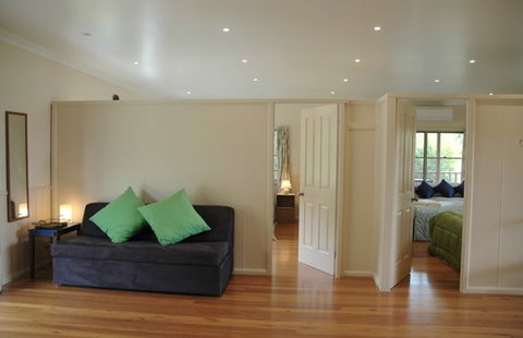 Carrs Hunter Valley Macadamia Farm Guest House - Accommodation QLD 4