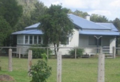 Camelot Retreat - Accommodation QLD 1