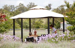 Camelot Retreat - Accommodation QLD 2