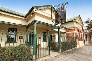 The Old George And Dragon Guesthouse - Accommodation QLD 1