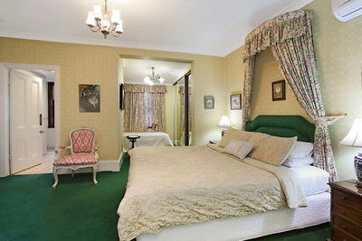 The Old George And Dragon Guesthouse - Accommodation QLD 2