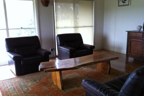 Artist Cottage Ogishi Craft Centre - Accommodation QLD 2