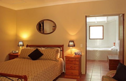 Chez Vous Villas - Accommodation QLD 0