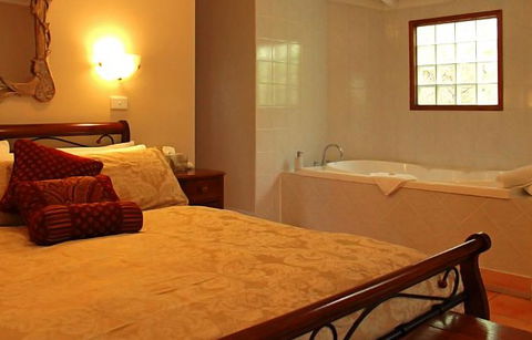 Chez Vous Villas - Accommodation QLD 5