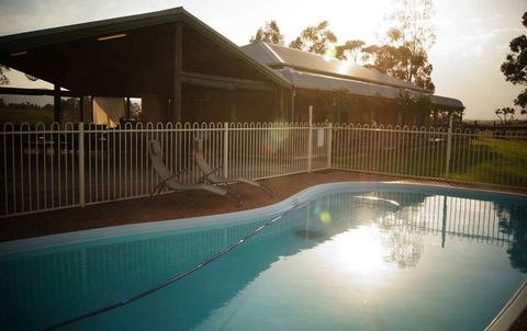 Blackthorn Hill Retreat - Accommodation QLD 3