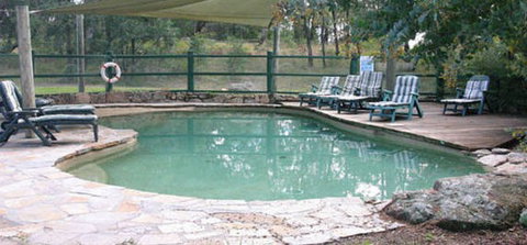 Banjos Bushland Retreat - Accommodation QLD 0