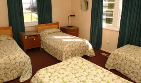 Clanwilliam Blackheath - Accommodation QLD 0