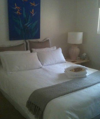 Absolute Beachfront Manly Bed And Breakfast - Accommodation QLD 0