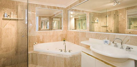 Absolute Beachfront Manly Bed And Breakfast - Accommodation QLD 2