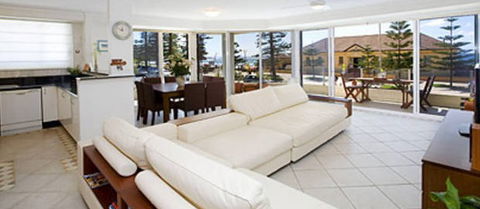 Absolute Beachfront Manly Bed And Breakfast - Accommodation QLD 5