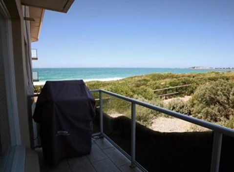 Beachfront Narrabeen - Accommodation QLD 0