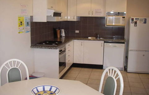 A Beach House Near Manly - Accommodation QLD 3
