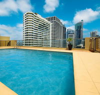 Oaks Hyde Park Plaza - Accommodation QLD
