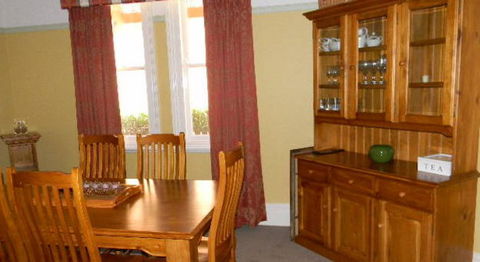 Chuck's Place - Accommodation QLD 2