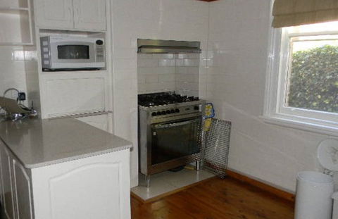 Chuck's Place - Accommodation QLD 3