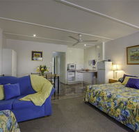 Hi-Way Units Motel - Accommodation QLD