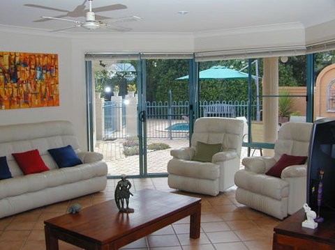 Golden Cane Bed And Breakfast - Accommodation QLD 0