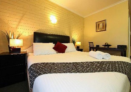 Alexandras On Takalvan - Accommodation QLD 4