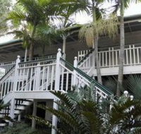 Moore Park Beach - Serenity Beach House - Accommodation QLD