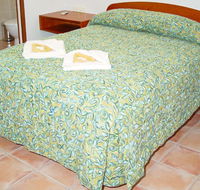 R  R  Woodgate Beach - Accommodation QLD