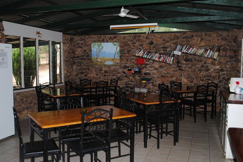 Sapphire Caravan Park - Accommodation QLD 3