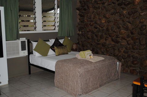 Sapphire Caravan Park - Accommodation QLD 5